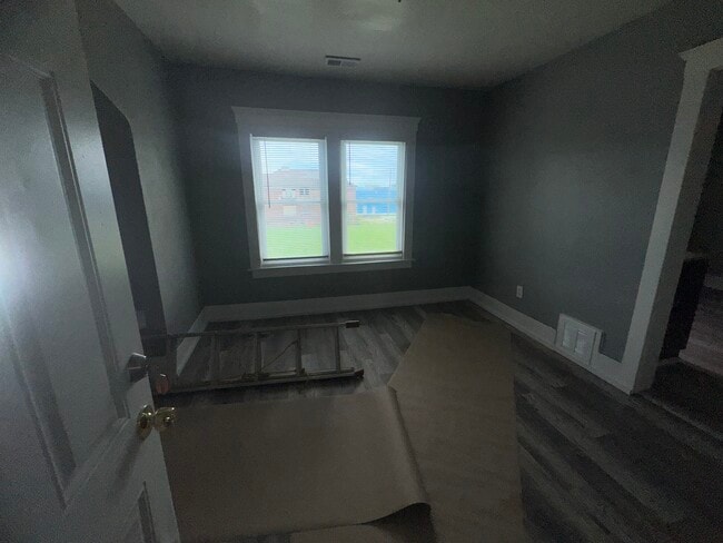 Building Photo - 3777 Elmhurst St