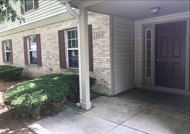 Foto del edificio - 1103 Stratford Ct