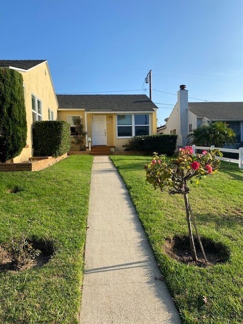 Primary Photo - 10748 Galvin St