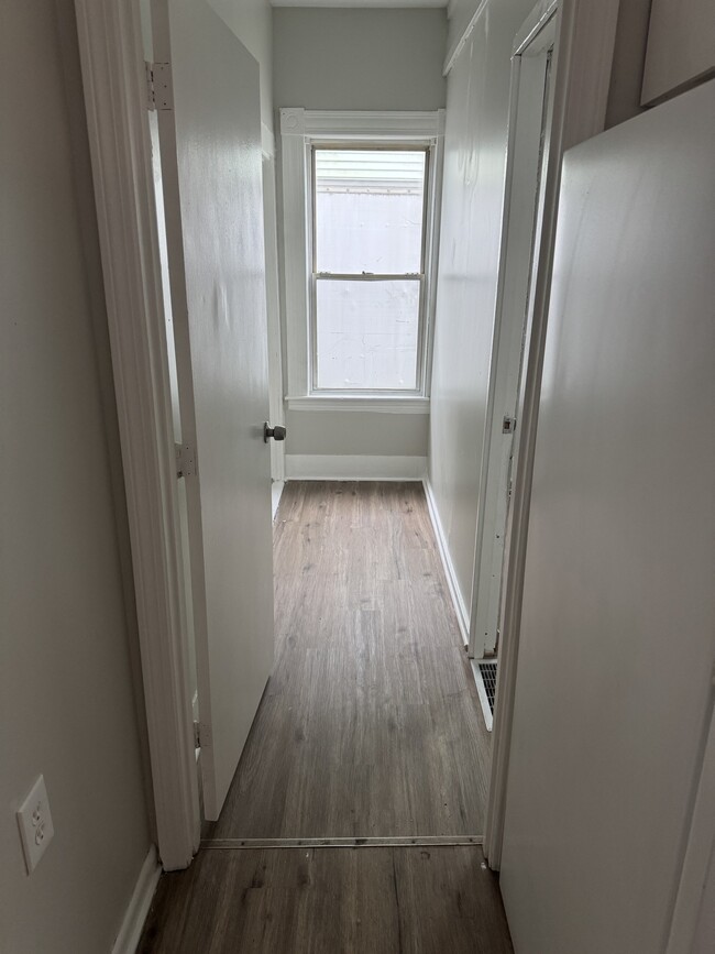 camino al baño - 3 Worcester St