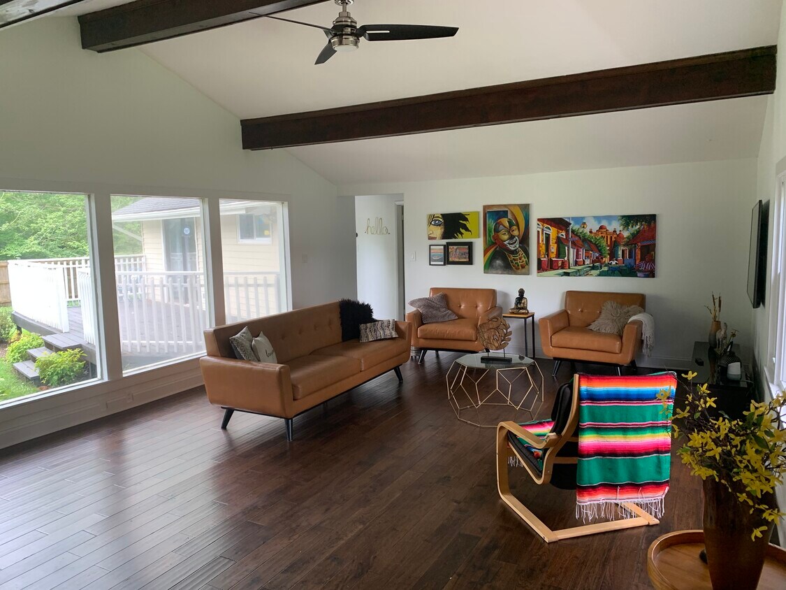 Foto principal - 7621 Wiley Dr