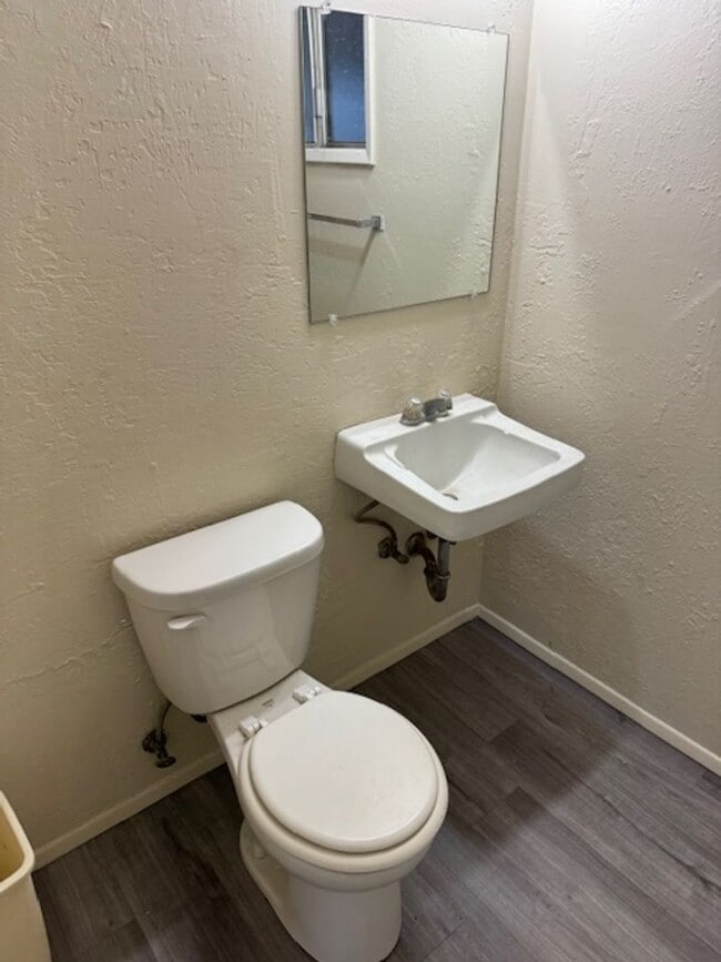 Building Photo - UNIQUE LAYOUT!! PRICED TO RENT