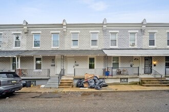 Building Photo - 5328 Glenmore Ave