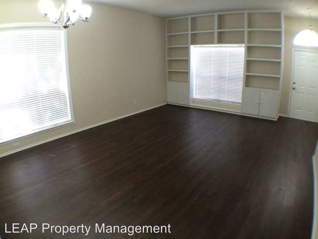Building Photo - 3 br, 2 bath House - 3960 Bexhill Dr