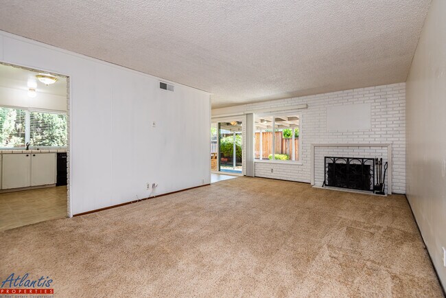 Foto del edificio - 6130 Ashburton Dr