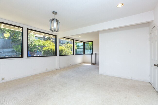 Building Photo - 1 br, 1 bath House - 4418 Virginia Avenue ...