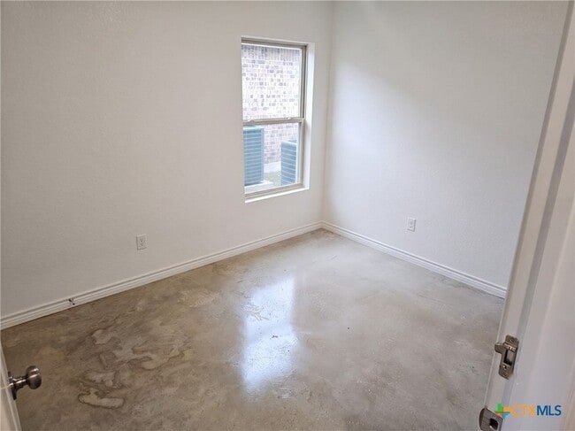 Building Photo - 1309 Concord Dr