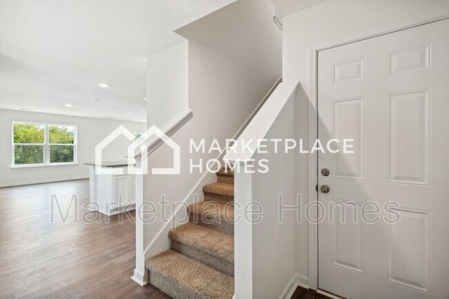Foto del edificio - 487 Cox Hollow Rd