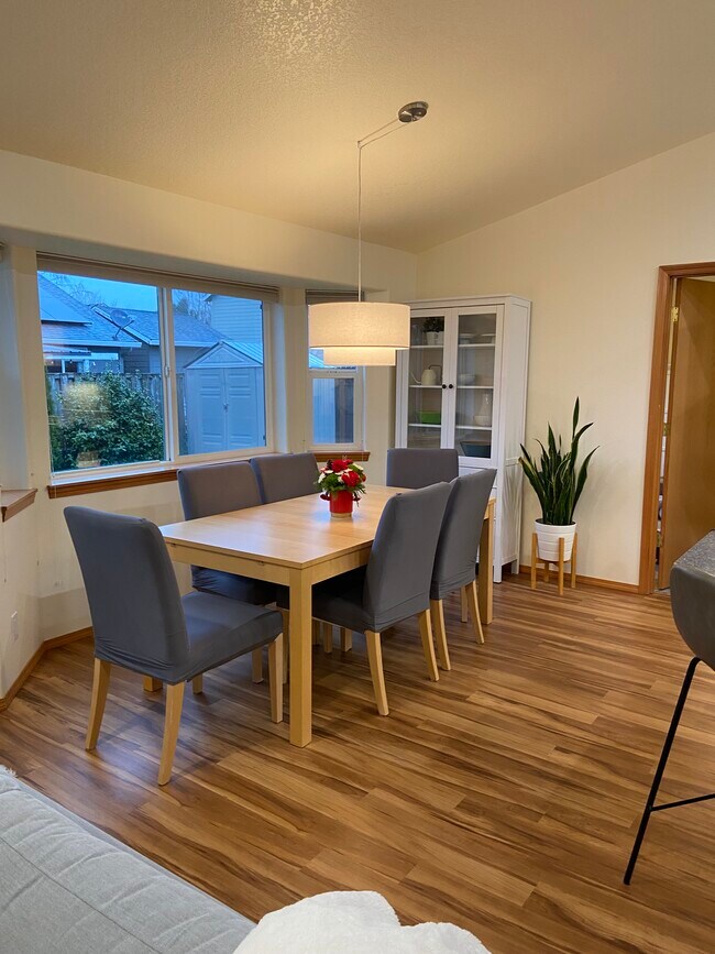 Foto del edificio - 318 NW 12th St