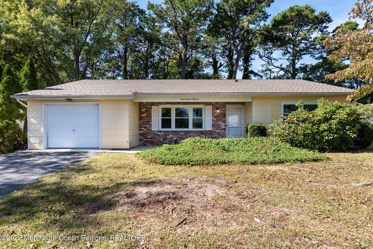 111 Beverly Dr, Barnegat Township, NJ 08005 House Rental in Barnegat