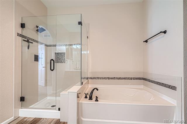 Foto del edificio - 13872 Legend Way