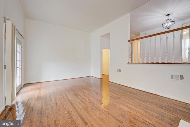 Building Photo - 27 Briarstone Ln