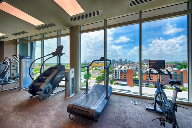Building Photo - Elegant One Bedroom Bliss: Your Path to Tr...