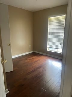 Building Photo - 3365 E Hawthorne Rd