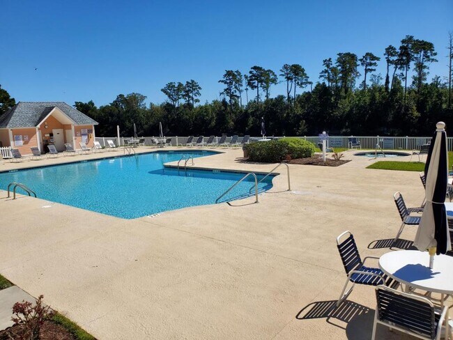 Foto del edificio - 624 Waterway Village Blvd # 21D