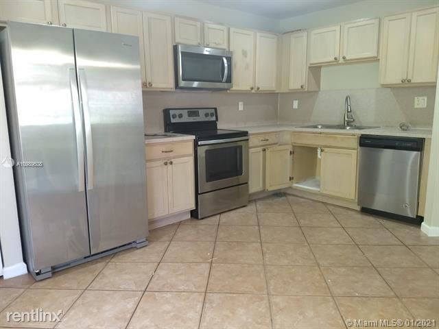 Foto del edificio - 3 br, 2.5 bath Townhome - 6191 United St