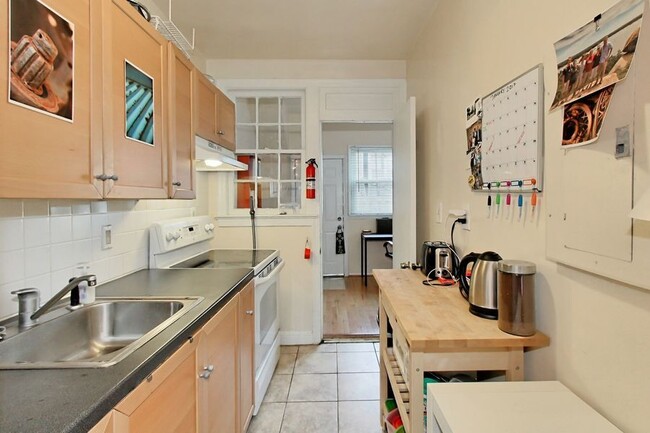 Photo - 1507 Isherwood St NE Apartment