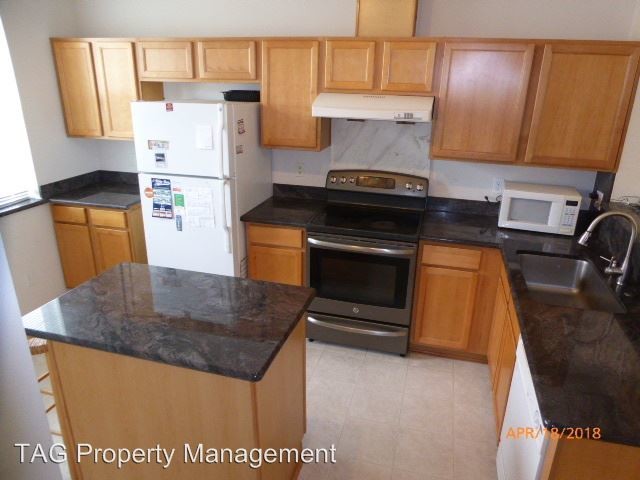 Building Photo - 2 br, 2.5 bath House - 3735 S Holly Park Dr