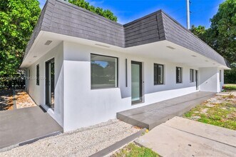 Building Photo - 1595 NE 143rd St