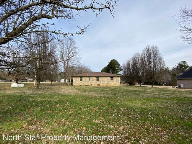 Foto del edificio - 2 br, 1 bath House - 23390 St John Rd.