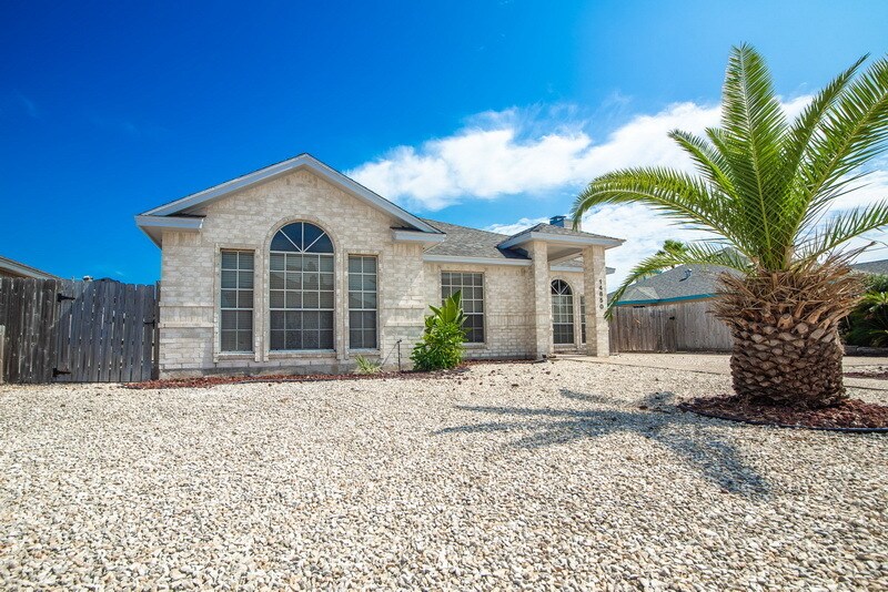 Foto principal - 14850 Aquarius St
