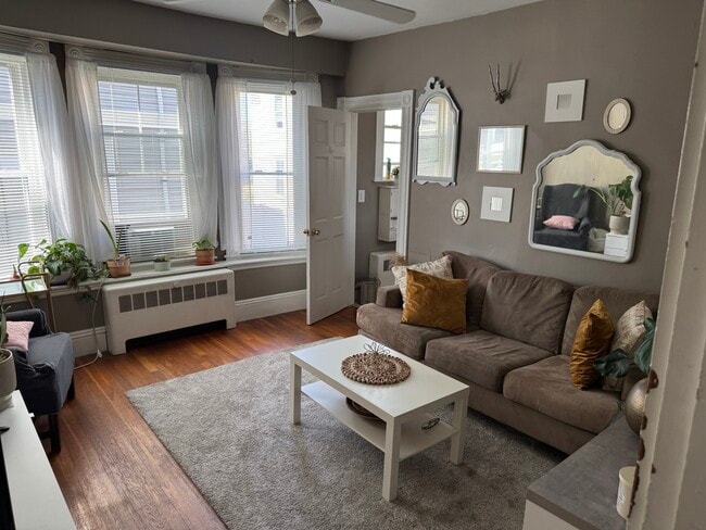 Sala de estar - 112 Brown St