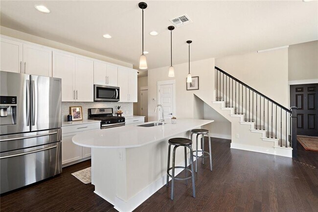 Foto del edificio - 5414 Traviston Dr