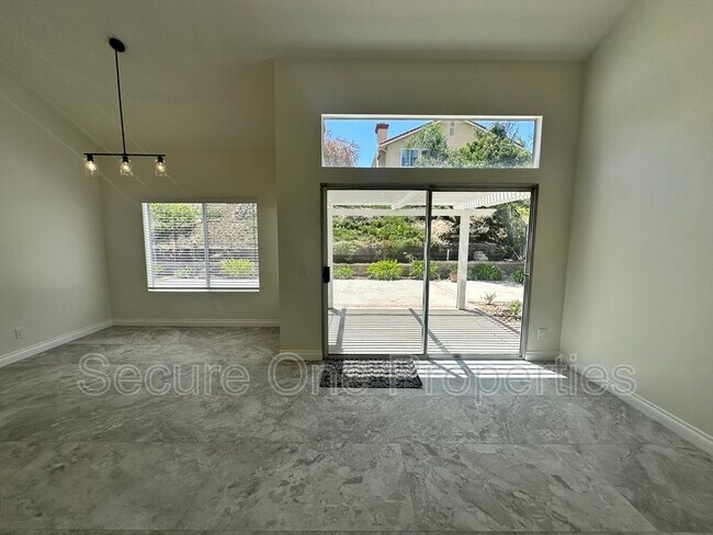Building Photo - 1740 Amarelle St