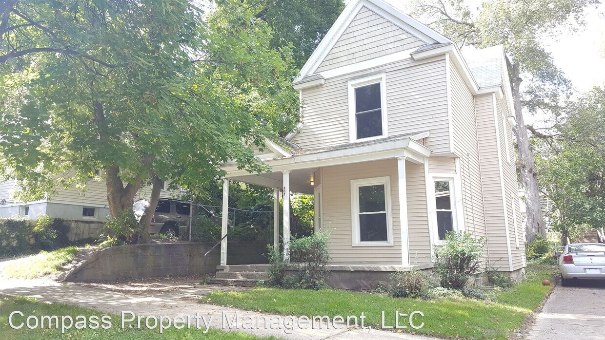 Primary Photo - 607 Prospect Ave NE