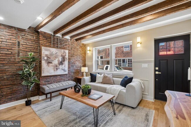 Foto del edificio - 924 Cantrell St