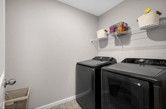 Foto del edificio - 5318 94th Ln N