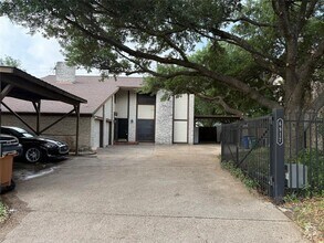 Building Photo - 6917 Scenic Brook Dr