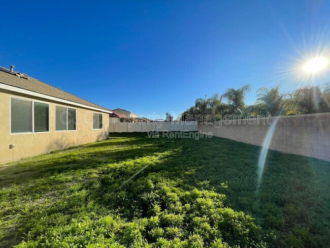 Foto del edificio - 1023 Haviture Wy