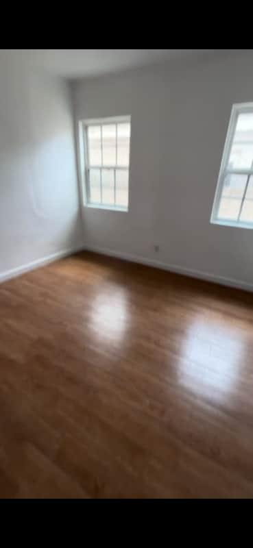 Foto del edificio - 616 Hendricks Ave