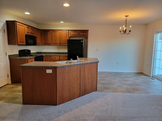 Foto del edificio - 302 Mount Olive Ln