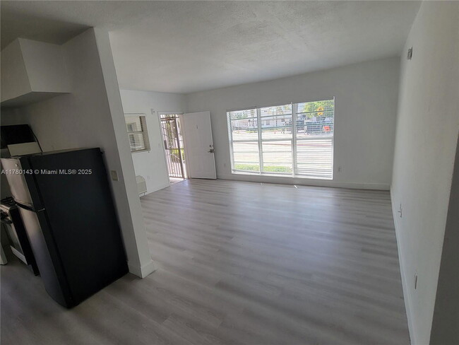 Building Photo - 8080 Tatum Waterway Dr