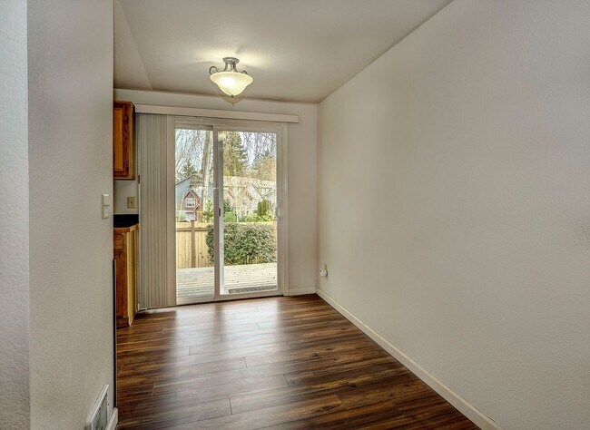 Foto del edificio - Lynnwood Duplex