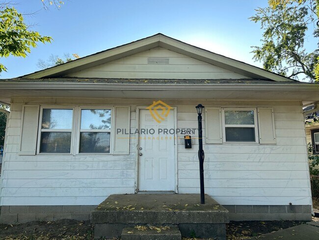 Foto del edificio - Newly Renovated 3-Bedroom Home on Lasalle ...