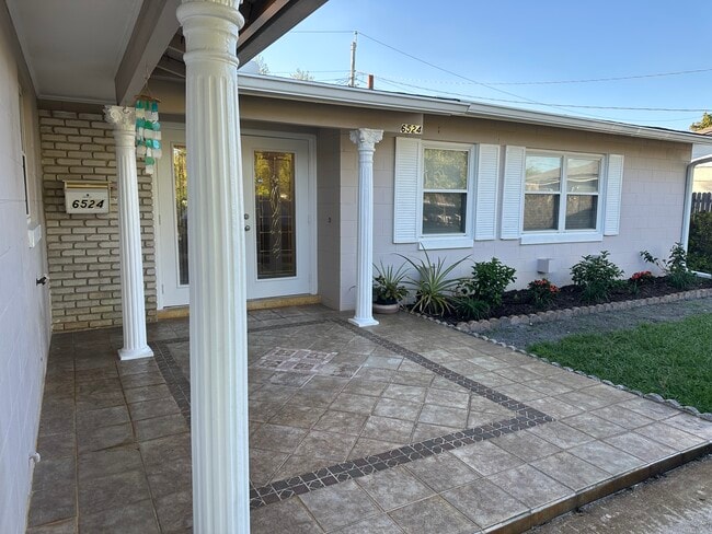 Photo - 6524 Voltaire Dr House