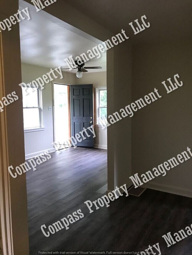 Building Photo - $995 - 2 Bed, 1 Bath - Parkesburg
