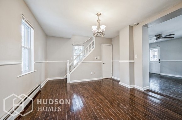 Foto del edificio - Move in by October 15th - GET $500 OFF 1ST...