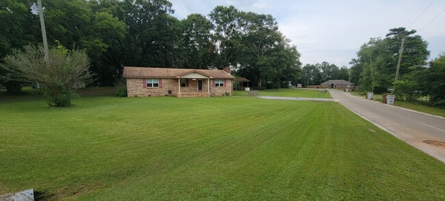 Building Photo - 7504 Pine Meadows Loop