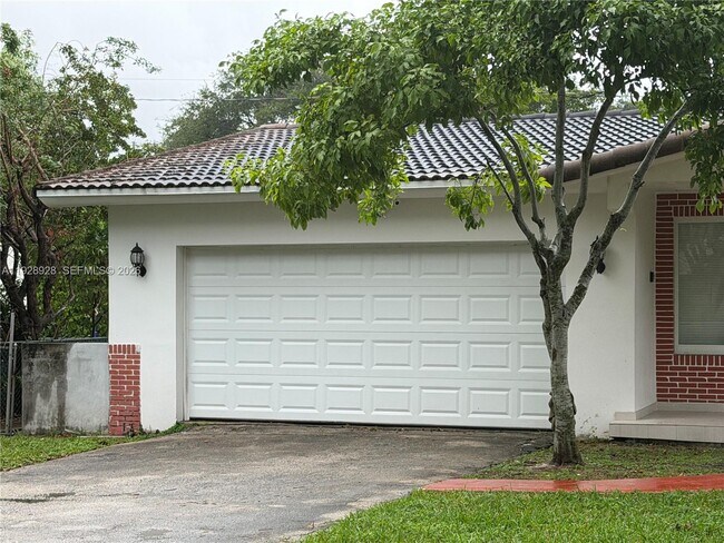 Building Photo - 45 NW 99th St