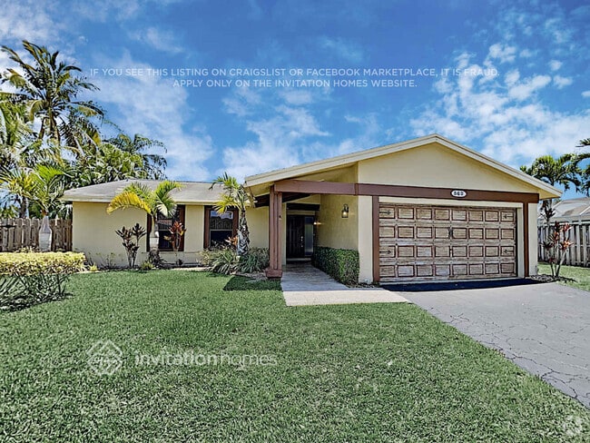 Building Photo - 562 SW 168th Way