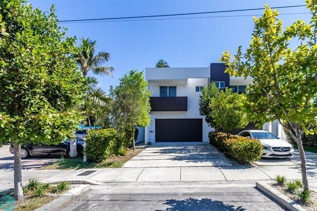 Foto del edificio - 906 NE 15th Ave