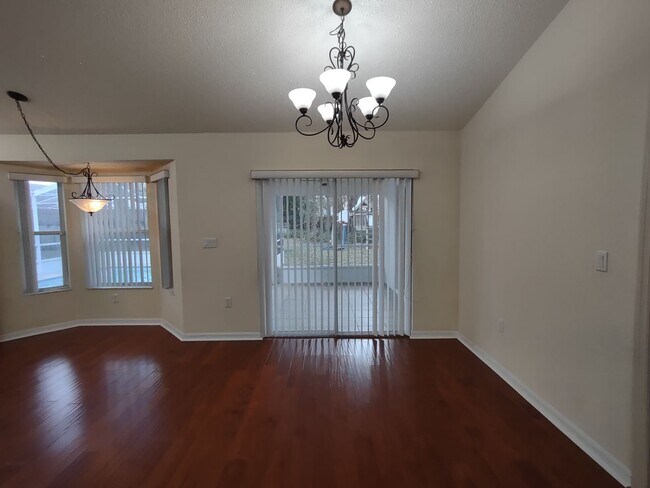 Building Photo - 3 br, 2 bath House - 8919 N. MENDOZA WAY