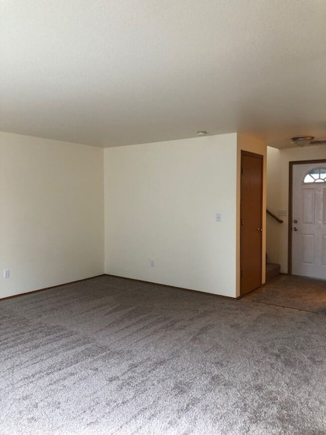 Foto del edificio - 15308-15310 Berry Valley Rd SE