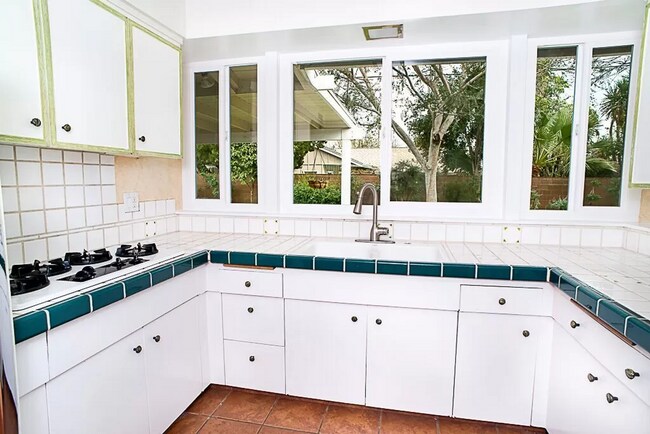 Foto del edificio - Unique 3 Br 2 Ba House in a Quiet Neighbor...