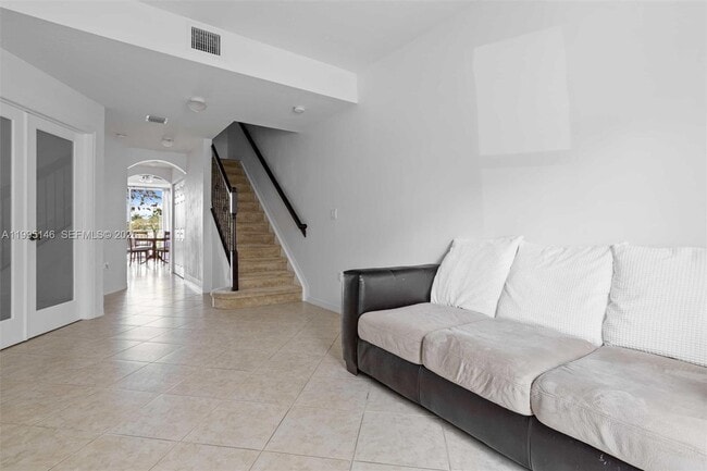 Building Photo - 970 SW 144th Ave