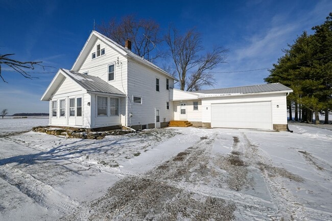 Foto del edificio - Large 4 Bedroom/2 Bath Home For Rent